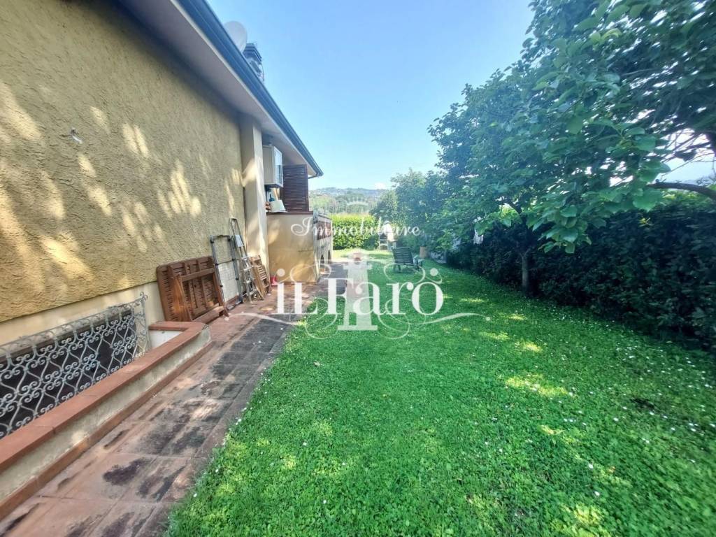 Villa a Massarosa in Via Emilia Nord, , 768 - Foto 5