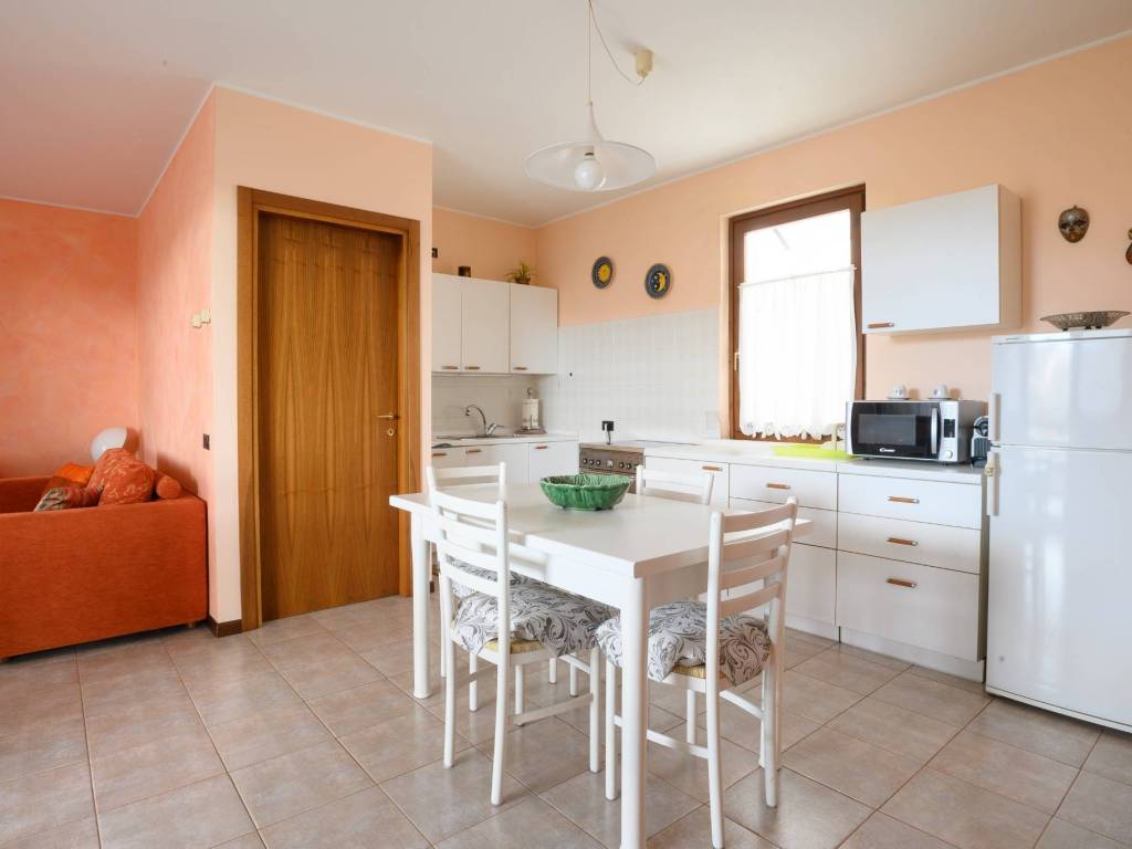 Appartamento a Desenzano del garda in Via Giulio Cesare, 28 - Foto 4