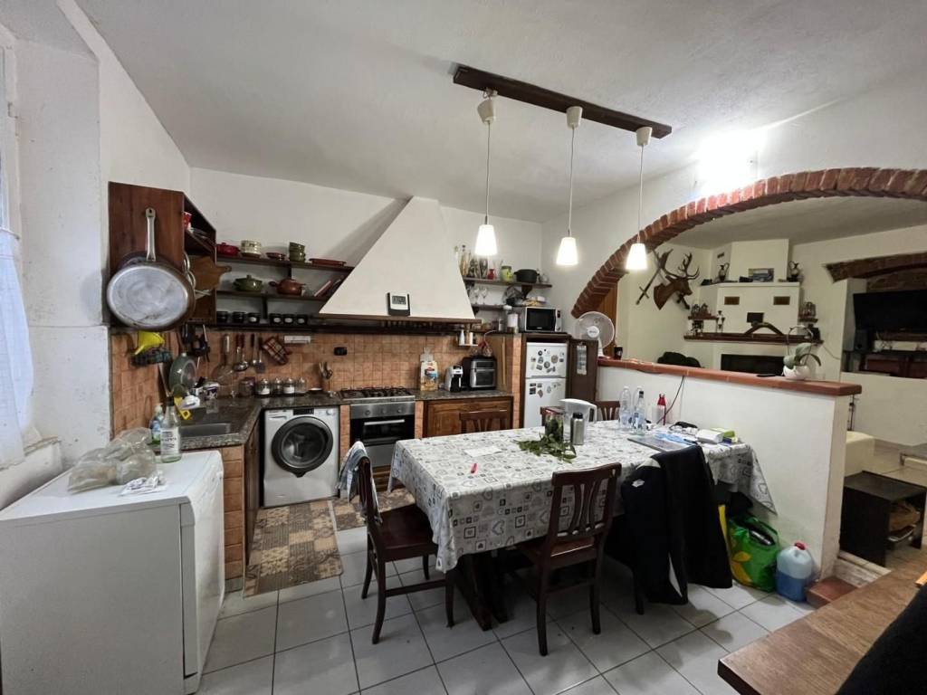 Casa indipendente a Luni in Via Ghitella, , 11 - Foto 2