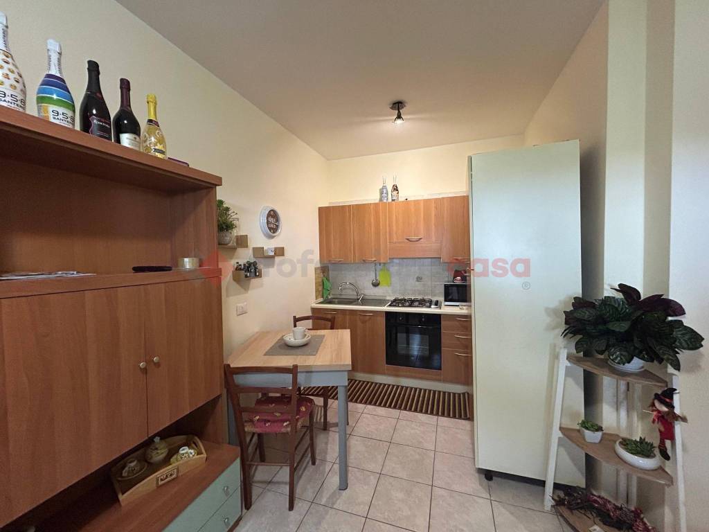 Appartamento a Grottaglie in Via Raffaele D'Addario, 8 - Foto 2