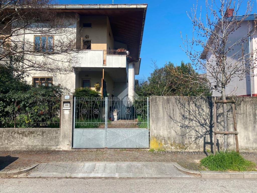 Villa a Udine in Viale bernardino da morcote, 2 - Foto 5