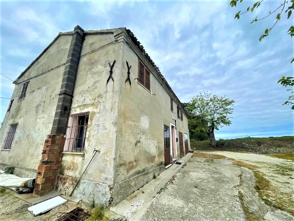Rustico / casale a Trecastelli in Strada Provinciale Jesi Monterado - Foto 2