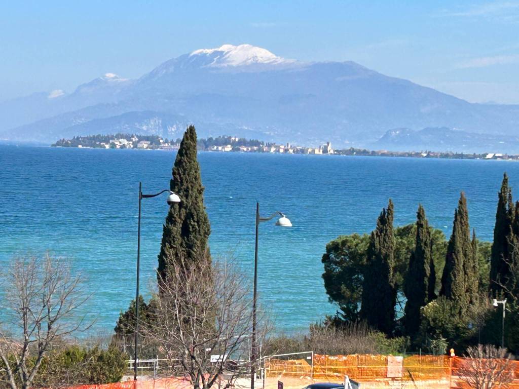 Attico / mansarda a Desenzano del garda in Via Borgo di Sotto, 35 - Foto 5