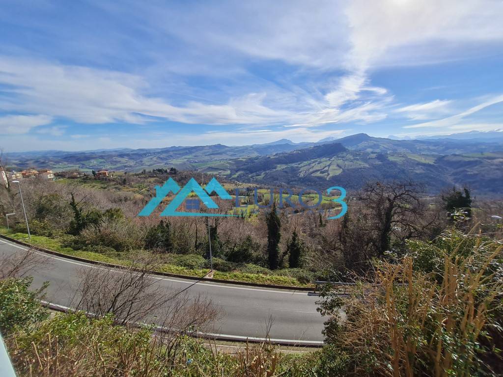 Casa indipendente a Penna san giovanni in Viale Martiri d'Ungheria - Foto 2