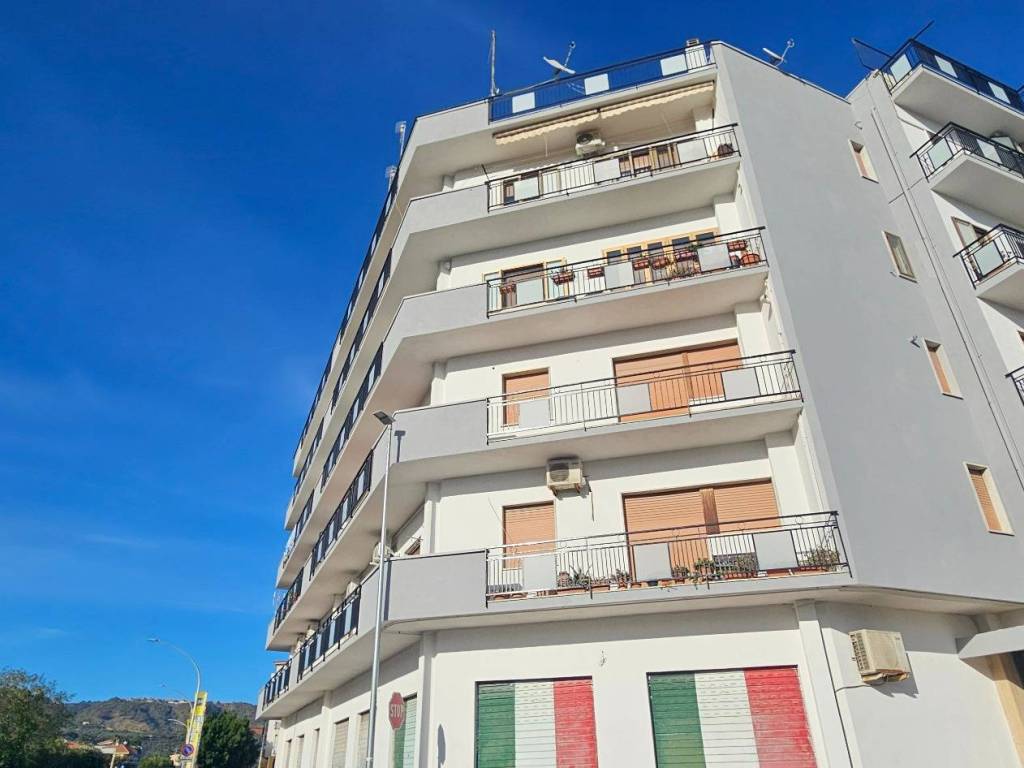 Appartamento a Montepaone in Via Nazionale, 10 - Foto 2