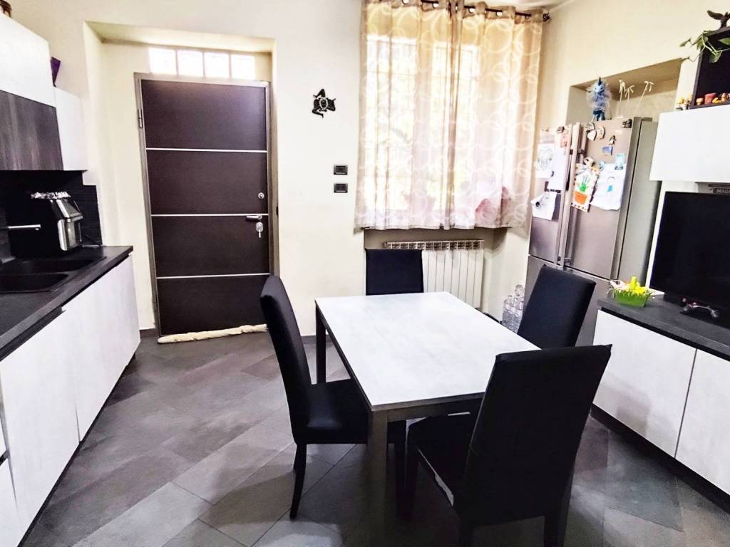 Appartamento a Gorla minore in Via Roma, 11 - Foto 3