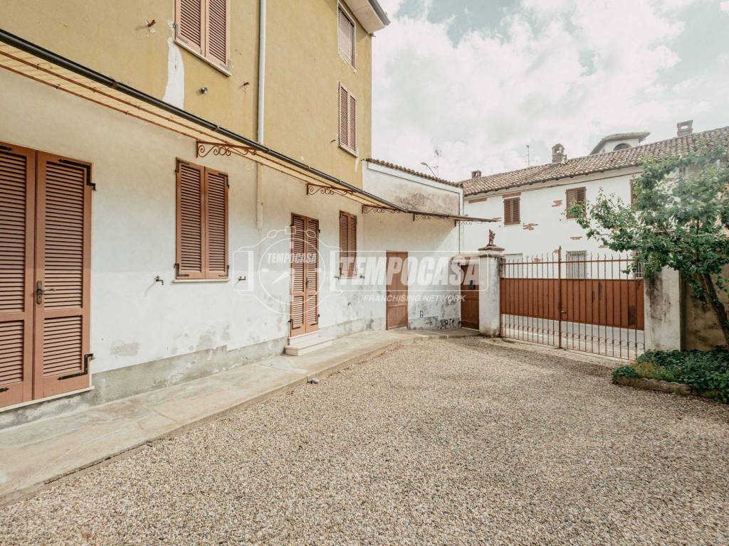 Casa indipendente a Breme in Via Giuseppe Verdi 74 - Foto 2