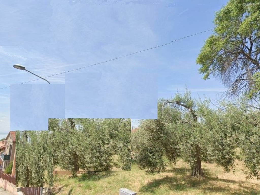Terreno a Passignano sul trasimeno in Via dei Mandorli - Foto 3