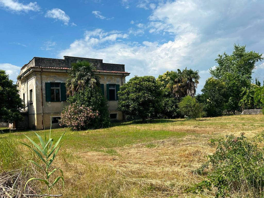 Villa a Gradisca d'isonzo in Viale Trieste, 112 - Foto 5