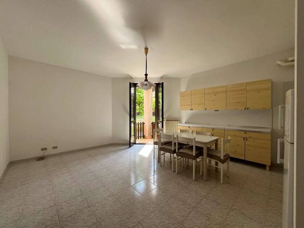 Appartamento a Parona in Via IV Novembre, 47 - Foto 2