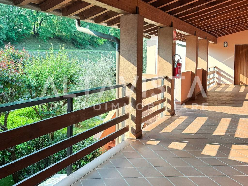 Appartamento a Padenghe sul garda in Via Talina - Foto 3