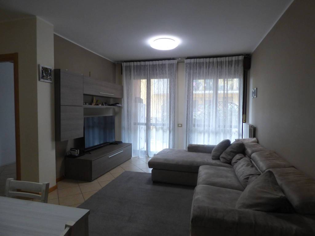 Appartamento a Cassolnovo in Via Naviglietto - Foto 2