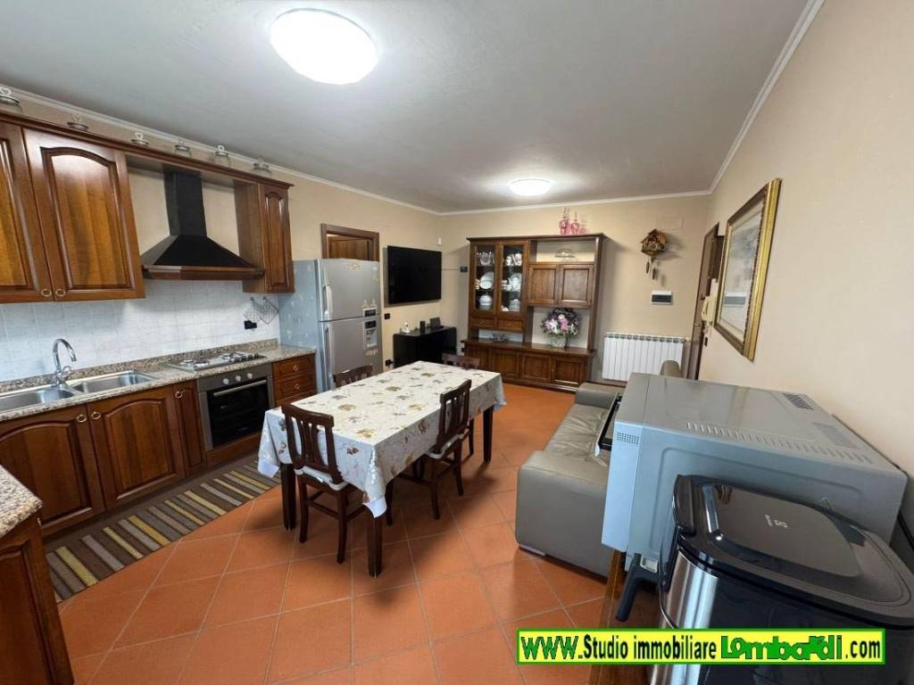 Appartamento a Montemurlo in Via Ancona - Foto 4