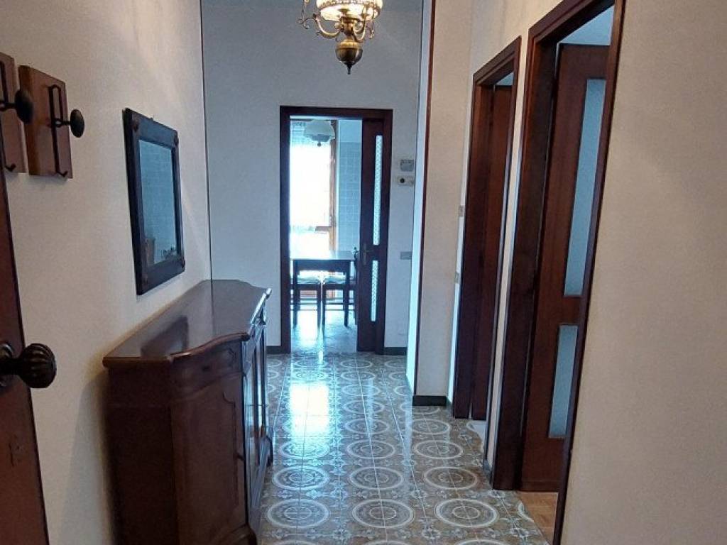 Appartamento a Monforte d'alba in Via Roddino - Foto 2