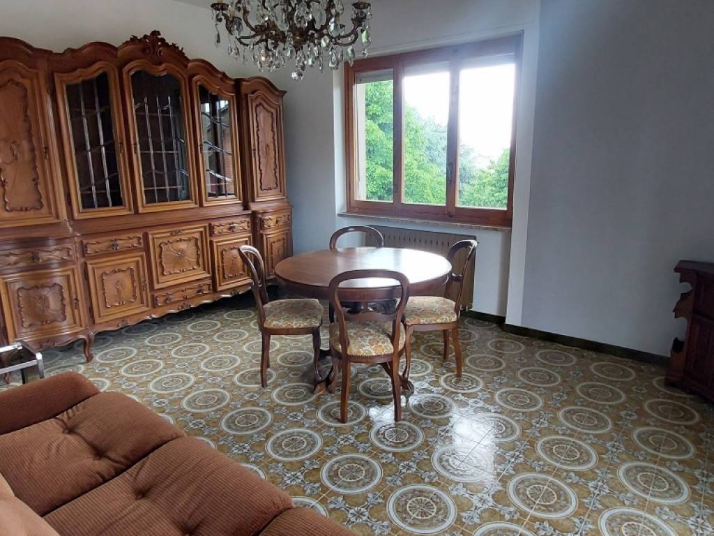 Appartamento a Monforte d'alba in Via Roddino - Foto 4