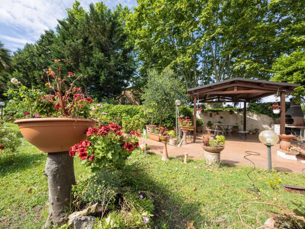 Villetta a schiera a Livorno in Via del Pino - Foto 2