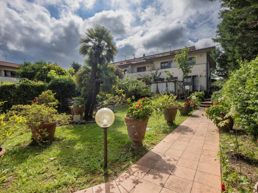 Villetta a schiera a Livorno in Via del Pino - Foto 5