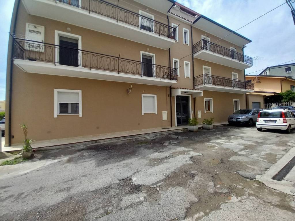 Appartamento a Catanzaro in Viale Magna Grecia - Foto 2
