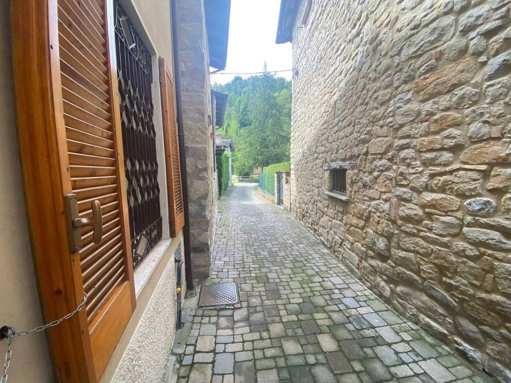 Villa a Val di nizza in Frazione Monte S.N.C. - Foto 2