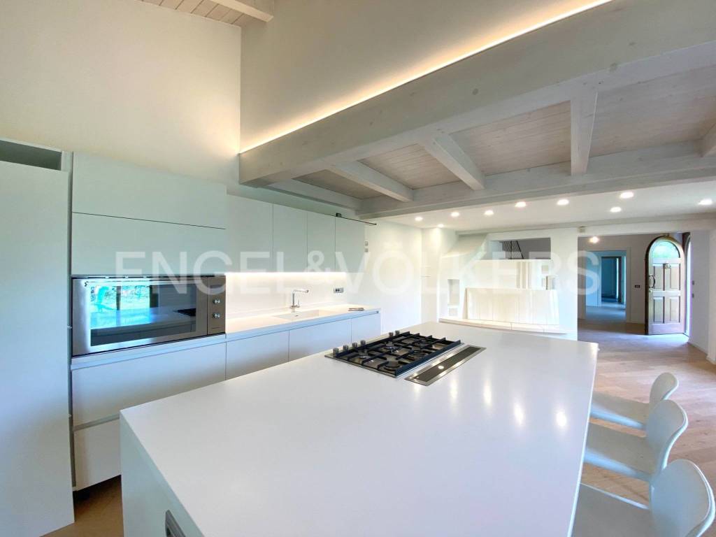 Villa a Isera in Via Casette, 12 - Foto 2