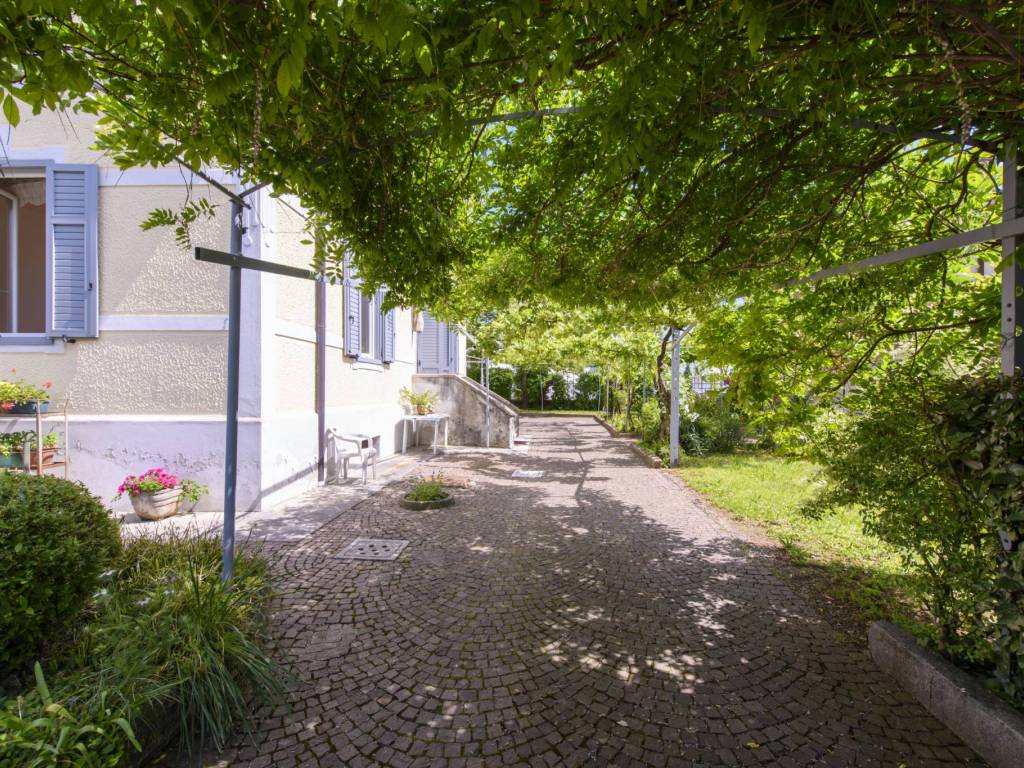 Villa a Gorizia in VIA DI MANZANO, 8 - Foto 3