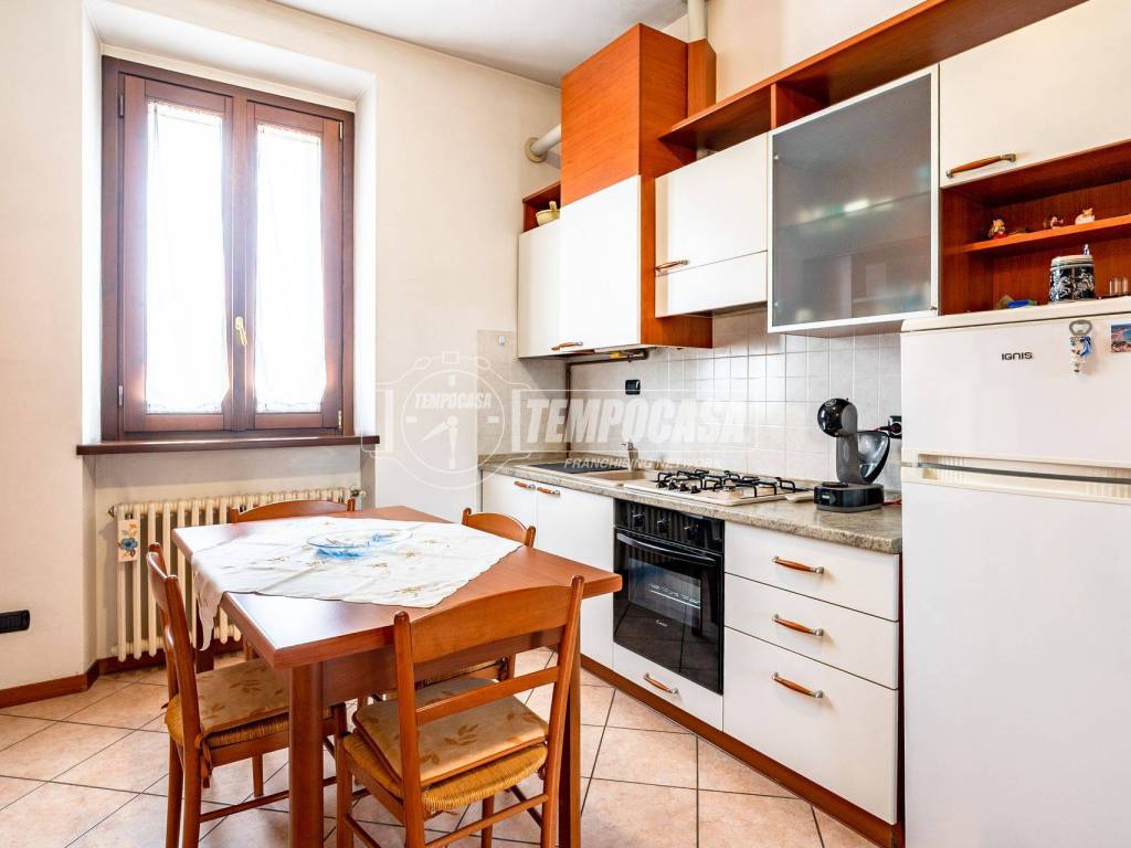 Appartamento a Caronno pertusella in Corso Italia - Foto 2