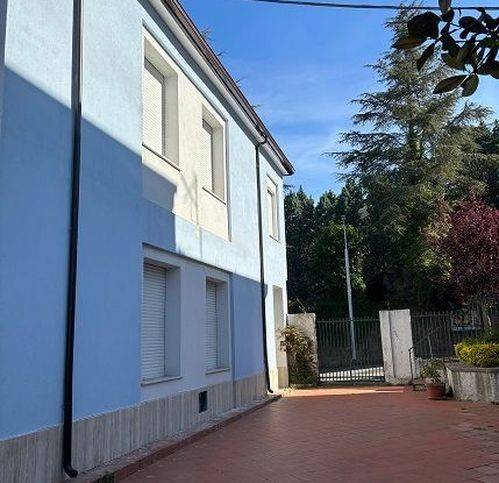 Villa a Vibo valentia in Via Xxv Aprile 28 - Foto 2