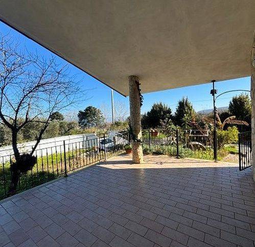 Villa a Vibo valentia in Via Provinciale 5 - Foto 2