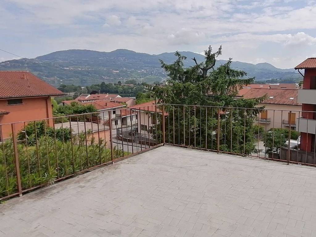 Villa a Civate in Via Belvedere, 8 - Foto 3