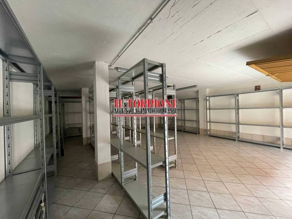 Box / garage a Pescia in Via delle Rose - Foto 2