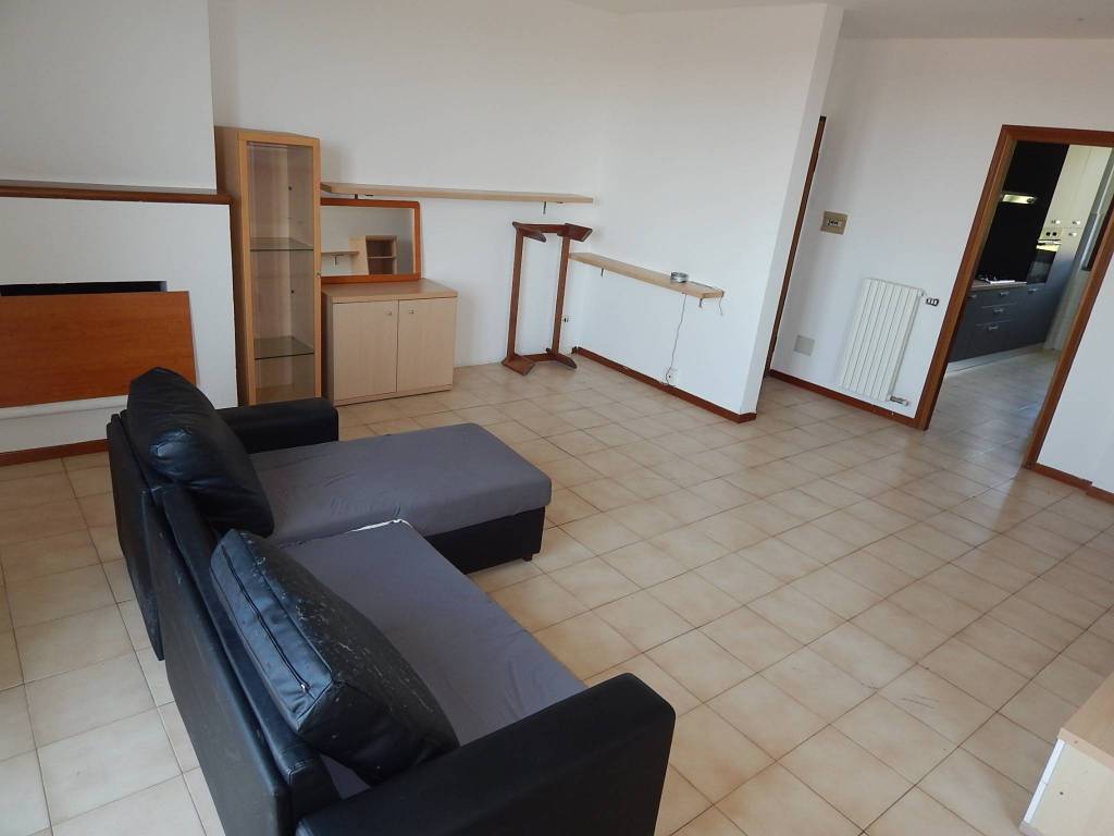 Appartamento a Barzanò in Via Galileo Galilei, 11 - Foto 3