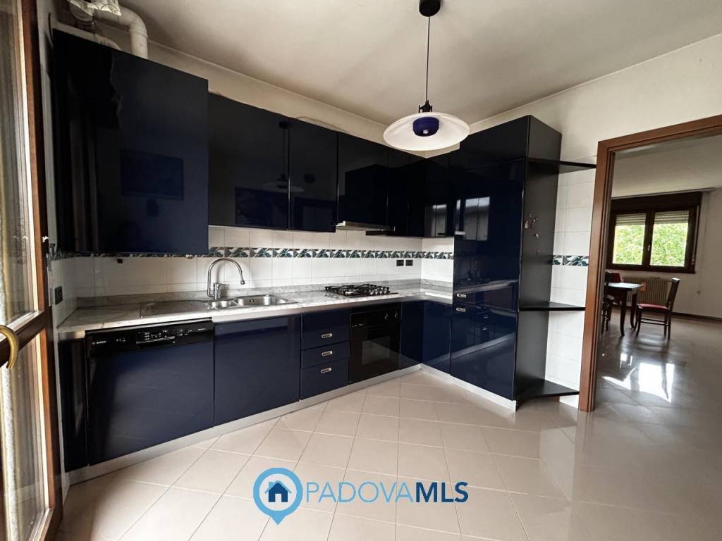 Appartamento a Padova in Via Gino Camurri - Foto 4