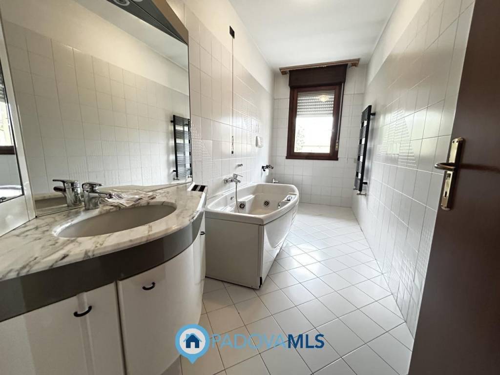 Appartamento a Padova in Via Gino Camurri - Foto 5