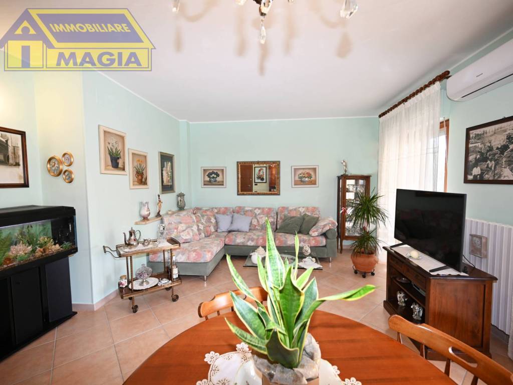 Appartamento a Castel di lama in Via Cesare Battisti - Foto 4