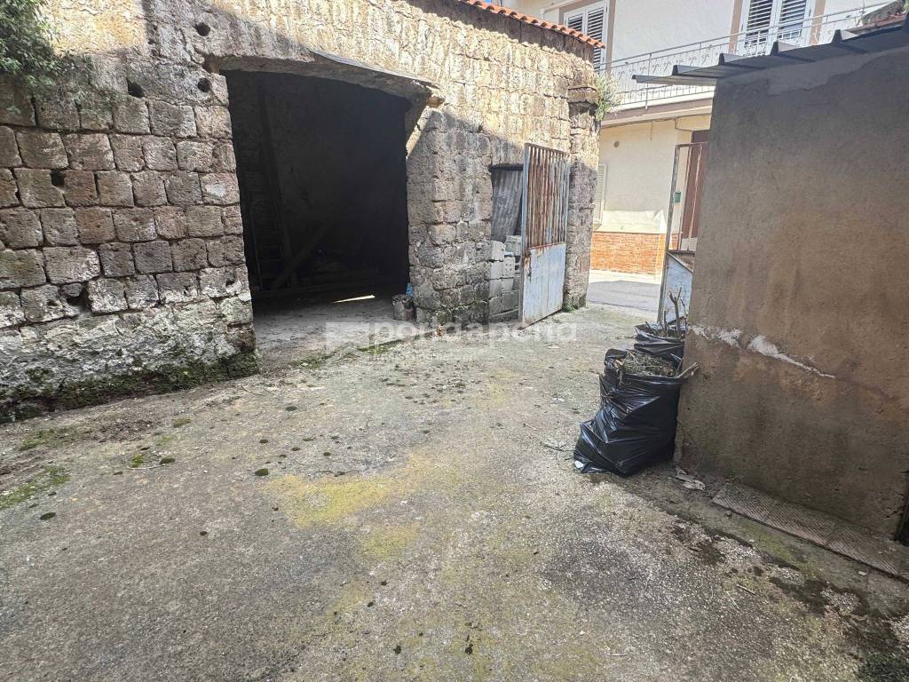 Rustico / casale a Casapulla in Via Armando Diaz Vico 2, 4 - Foto 2
