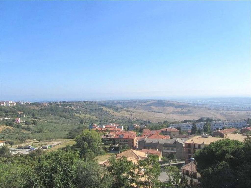 Appartamento a Guglionesi in Via Martiri D'Ungheria, 3 - Foto 2