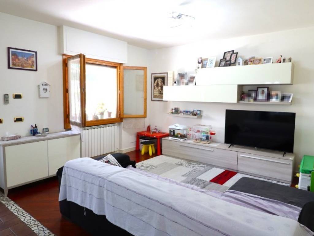Appartamento a Montevarchi in Via Montello - Foto 4