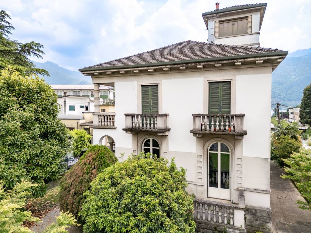 Villa a Mandello del lario in VIA FALCK, 4 - Foto 3