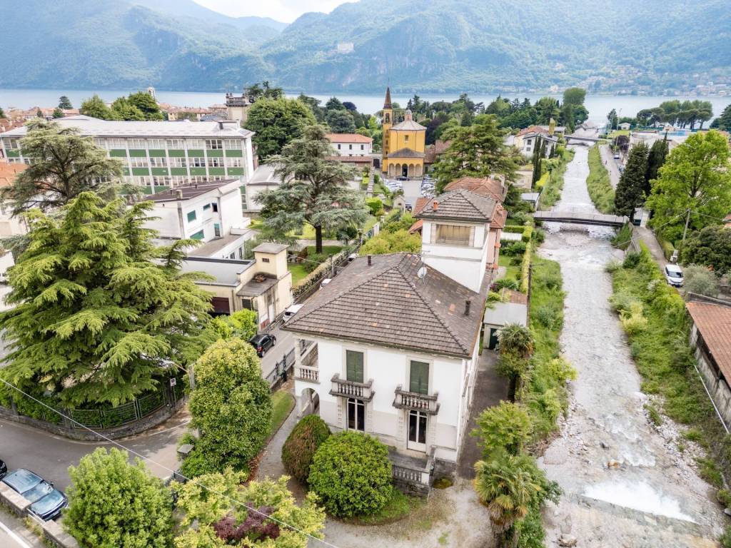 Villa a Mandello del lario in VIA FALCK, 4 - Foto 4