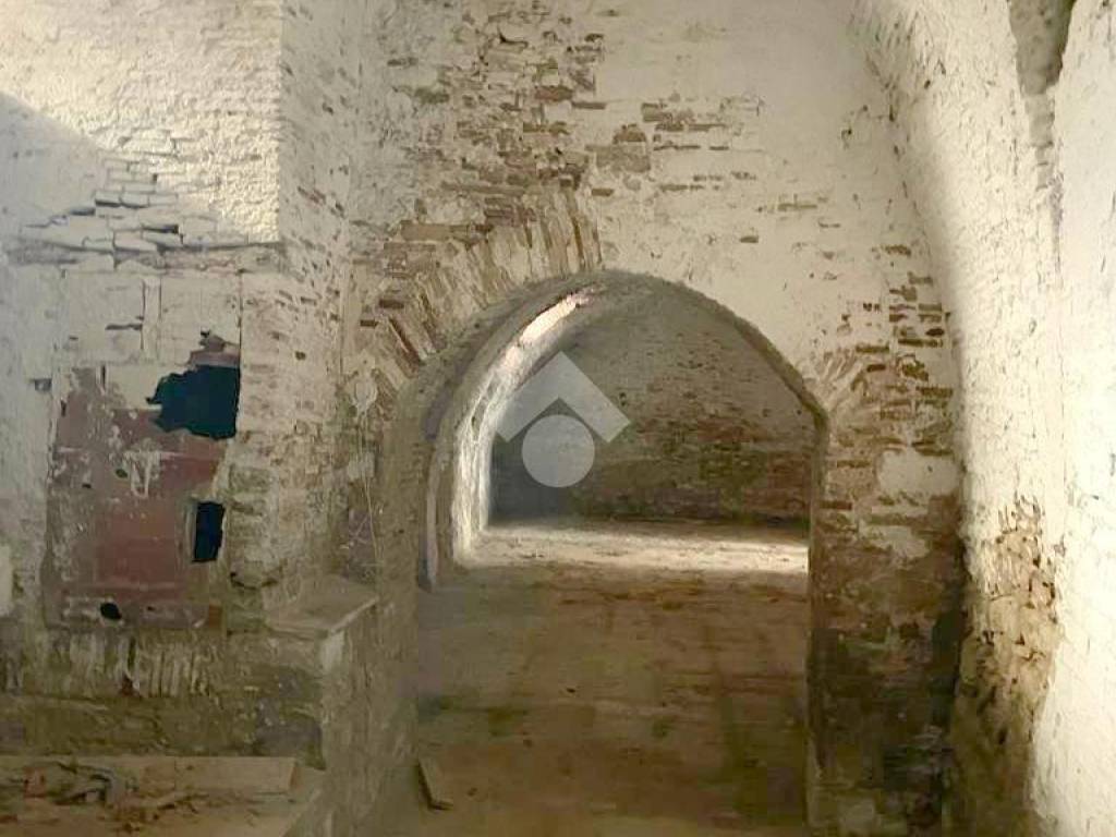 Immobile a Lucera in Locale Comm.le C.so Giuseppe Garibaldi, 134 - Foto 3