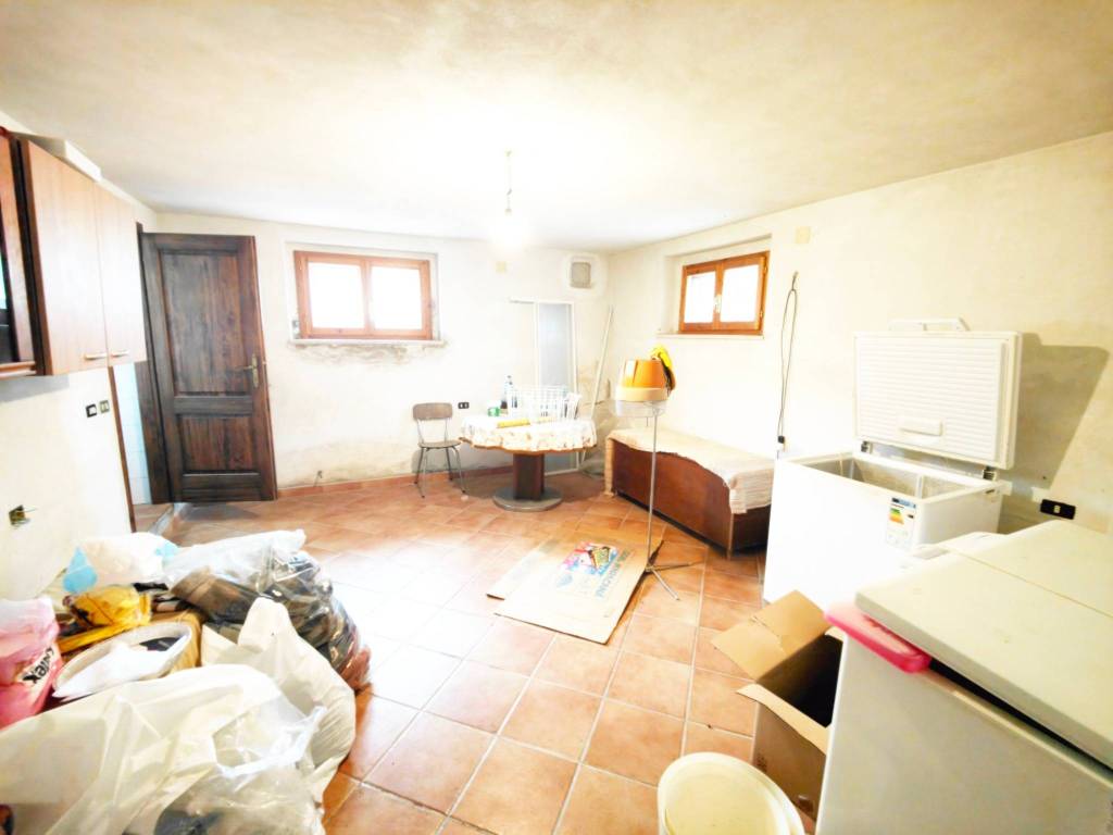 Appartamento a Montevarchi in Via Aretina - Foto 3