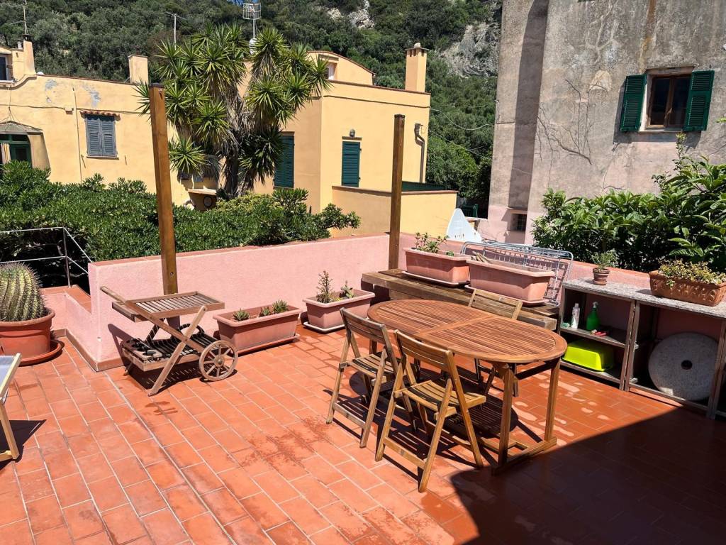 Appartamento a Finale ligure in Piazza dei Pescatori - Foto 3