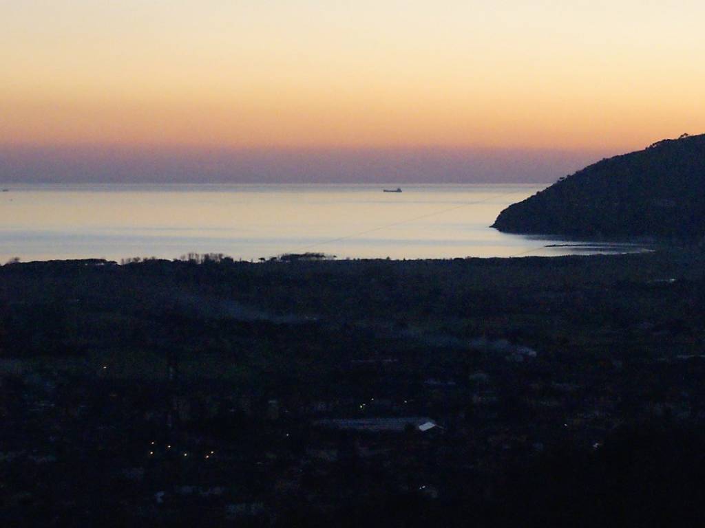 Villa a Castelnuovo magra in Via dei Pini, 40 - Foto 2