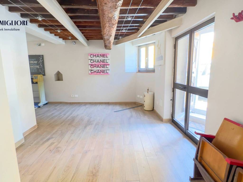 Appartamento a Pistoia in Piazza della Resistenza - Foto 4