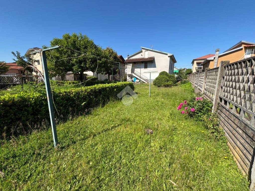 Villa a Limbiate in Via Vesuvio, 13 - Foto 2