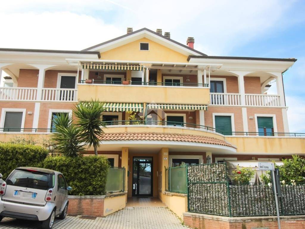 Appartamento a Colonnella in Via dell'Icona, 31 - Foto 2