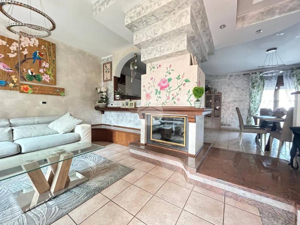 Appartamento a Montalto uffugo in Via Gaetano Salvemini, 9 - Foto 2