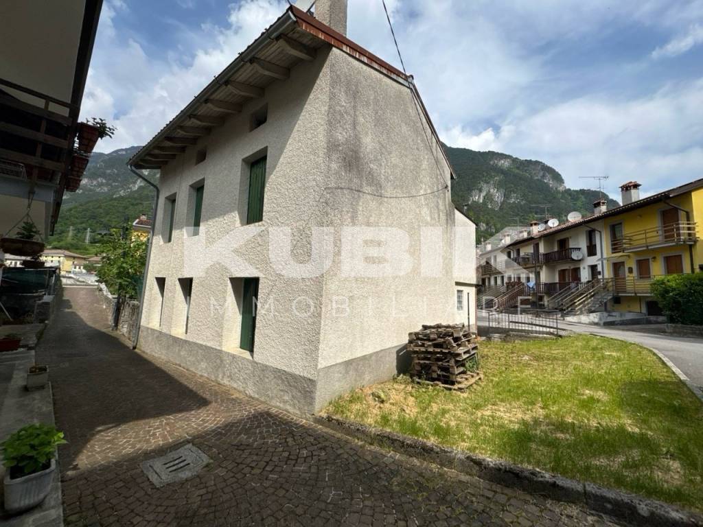 Villa a Chiusaforte in Via Arzin - Foto 2