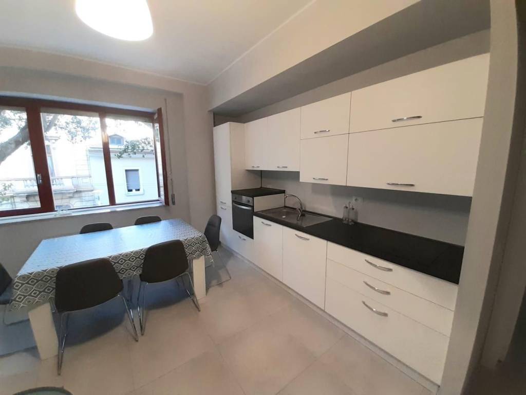 Appartamento a Cagliari in Via Edmondo De Magistris, 2 - Foto 4
