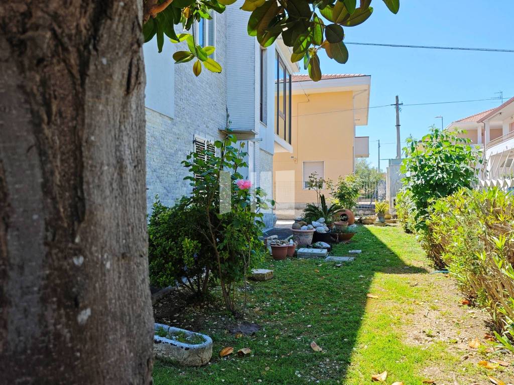 Villa a Giulianova in Via Vittorio Alfieri, 12 - Foto 5